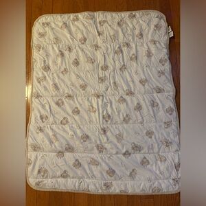 Burt’s Bees Baby reversible blanket in lamb print